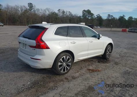 2022 Volvo Xc60 B5 Momentum z USA, uszkodzony, nr VIN YV4L12RK2N1091376